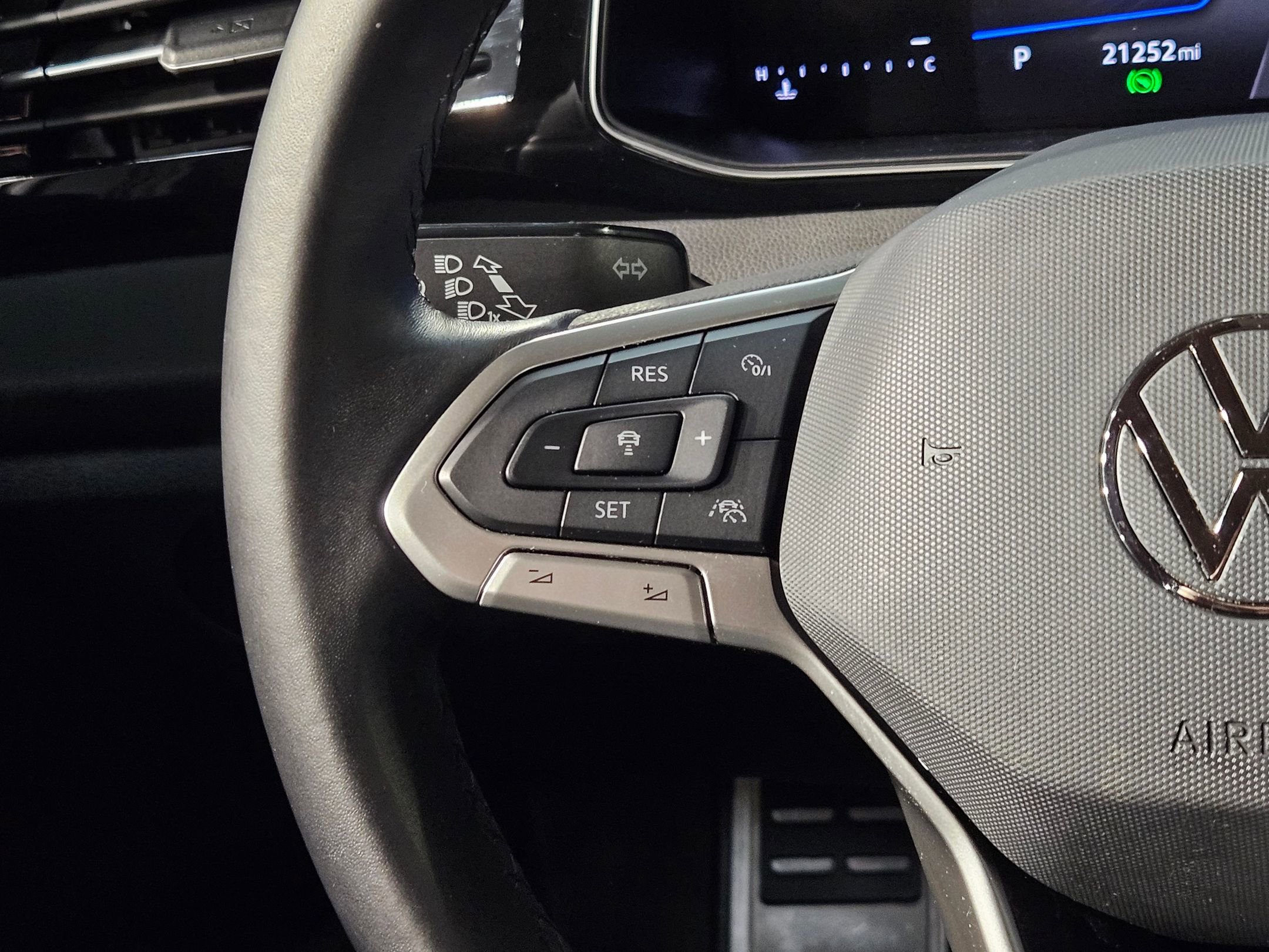 Used 2025 Volkswagen Jetta Sport image 27