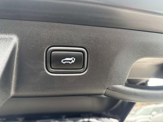 Used 2022 Hyundai Tucson Limited image 10