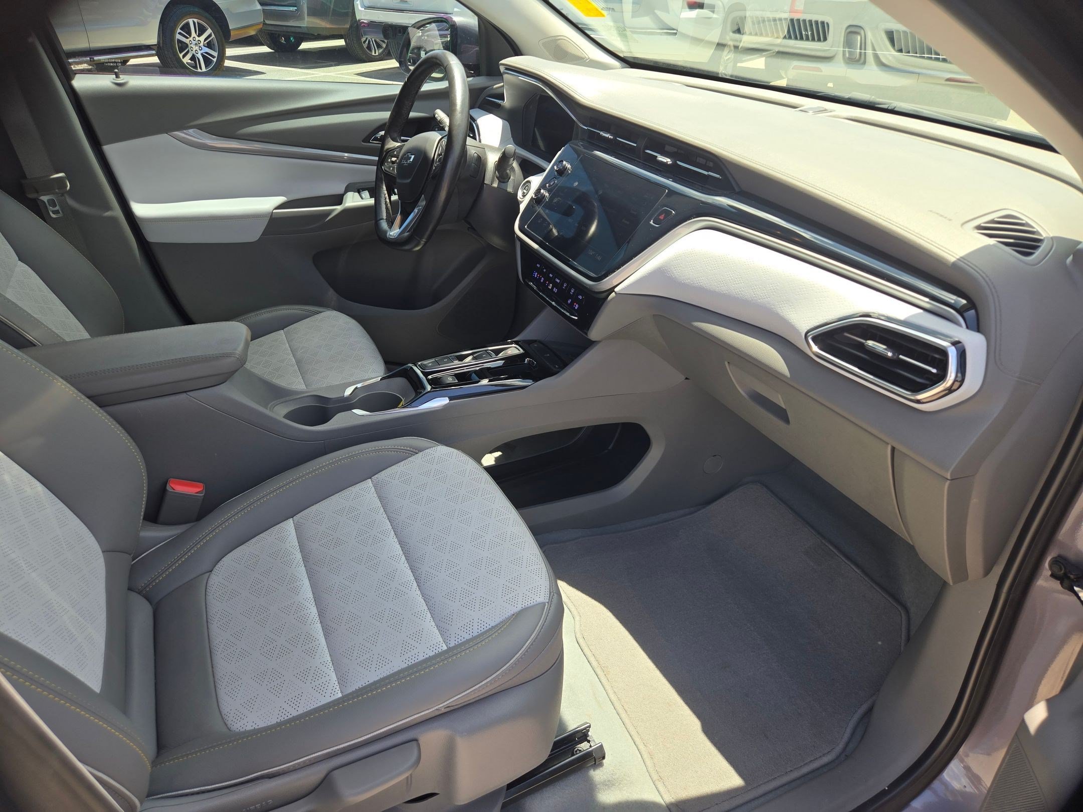 Used 2022 Chevrolet Bolt EUV Premier FWD image 24