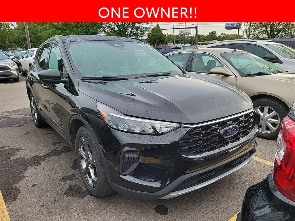 Used 2025 Ford Escape ST-Line FWD image 3