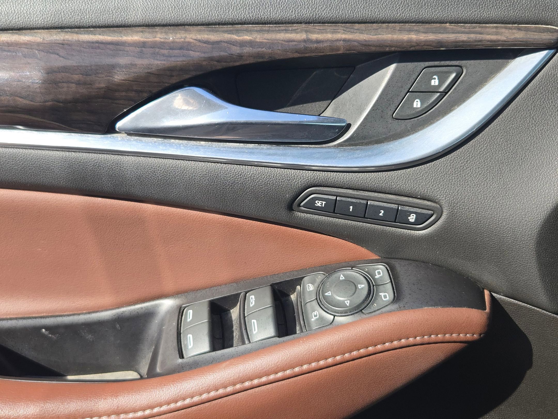 Used 2020 Buick Enclave Avenir w/ Avenir Technology Package image 12