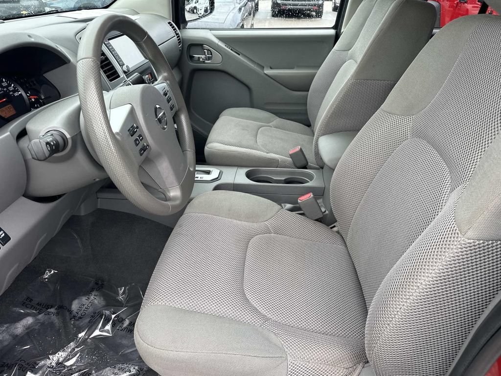 Used 2020 Nissan Frontier SV AWD/4WD image 16