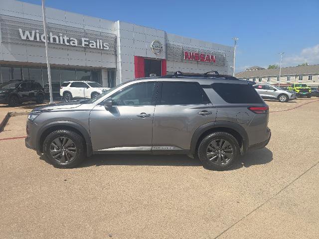 Certified 2022 Nissan Pathfinder SV FWD image 2
