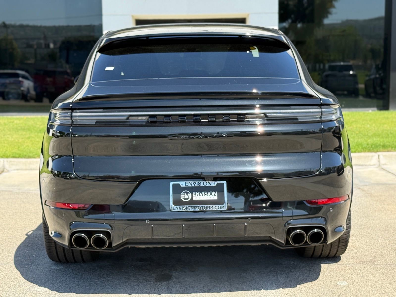 Used 2025 Porsche Cayenne GTS AWD/4WD image 13
