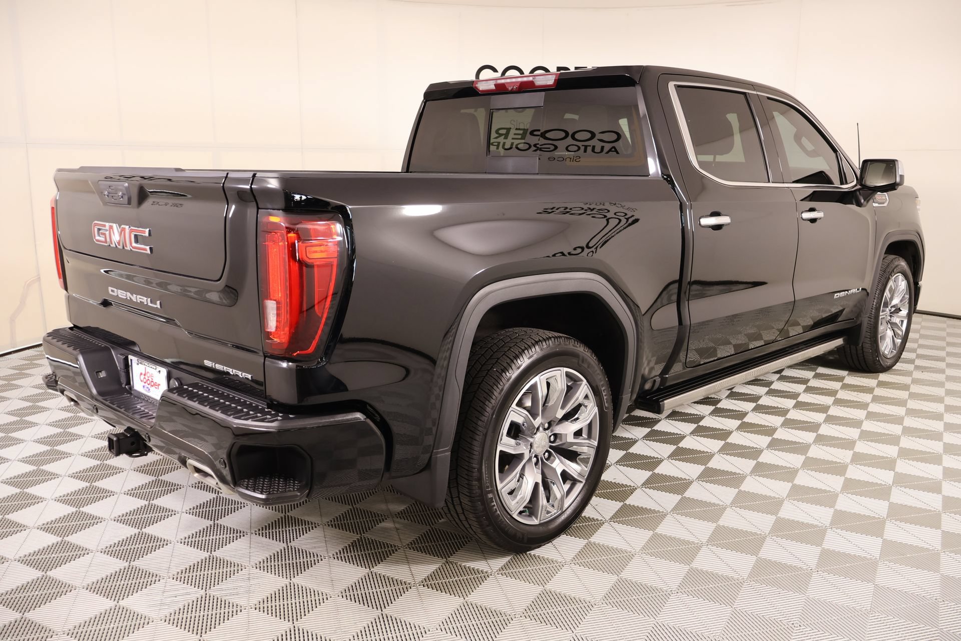 Used 2023 GMC Sierra 1500 Denali AWD/4WD image 24