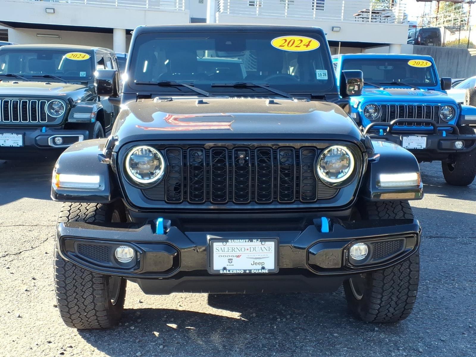 Used 2024 Jeep Wrangler High Altitude AWD/4WD image 2