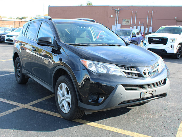 Used 2015 Toyota RAV4 LE AWD/4WD image 4