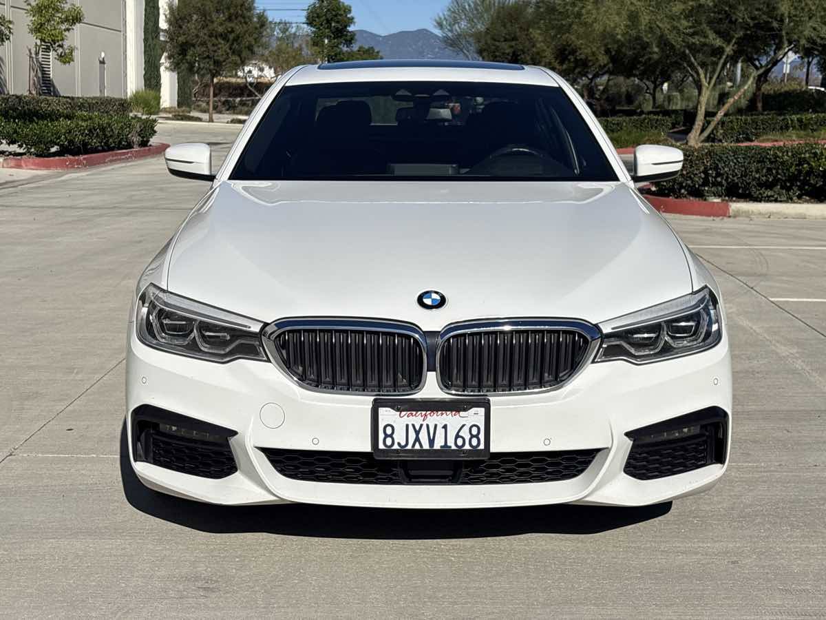 Used 2019 BMW 540i w/ M Sport Package image 8