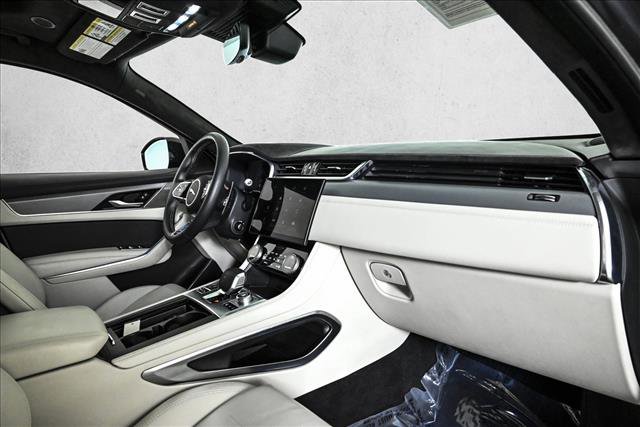 Used 2022 Jaguar F-PACE SVR image 23
