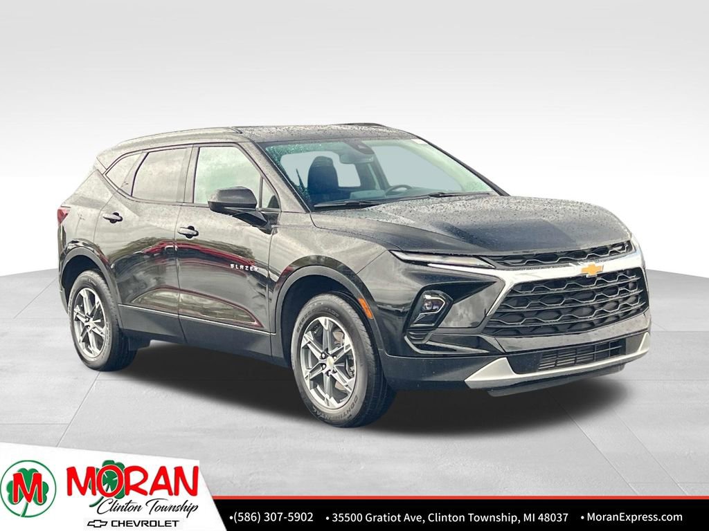 Certified 2024 Chevrolet Blazer LT w/ Convenience Package FWD image 8