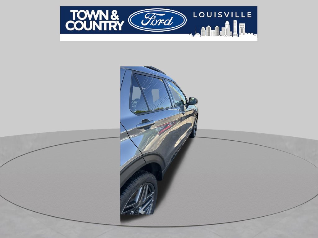 Used 2025 Ford Explorer ST-Line w/ ST-Line Street Pack AWD/4WD image 16