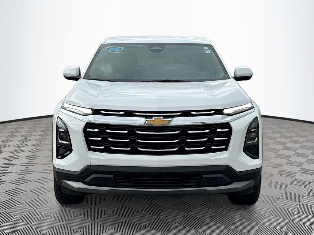 Used 2025 Chevrolet Equinox LT image 2