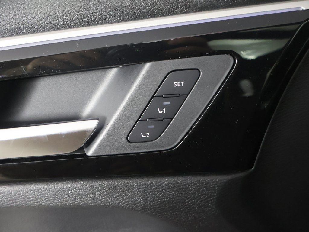 New 2026 Mitsubishi Outlander SEL FWD image 43