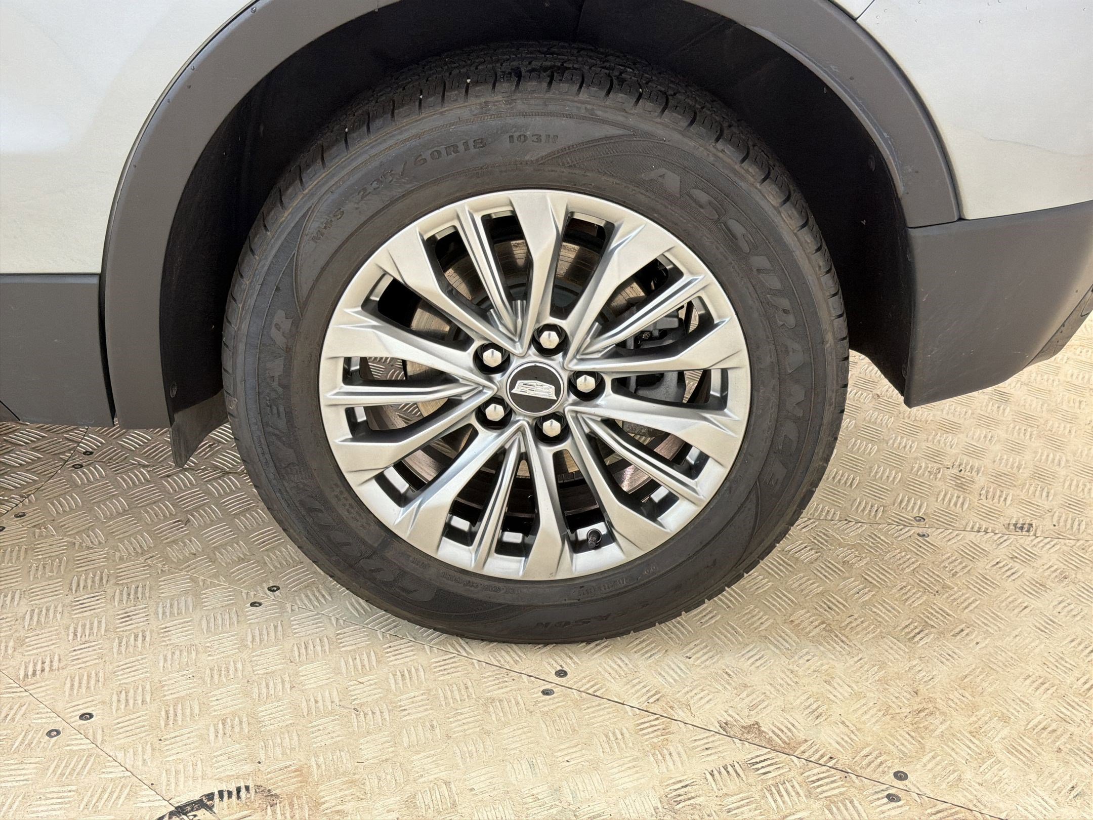 Used 2025 Cadillac XT4 Premium Luxury FWD image 11