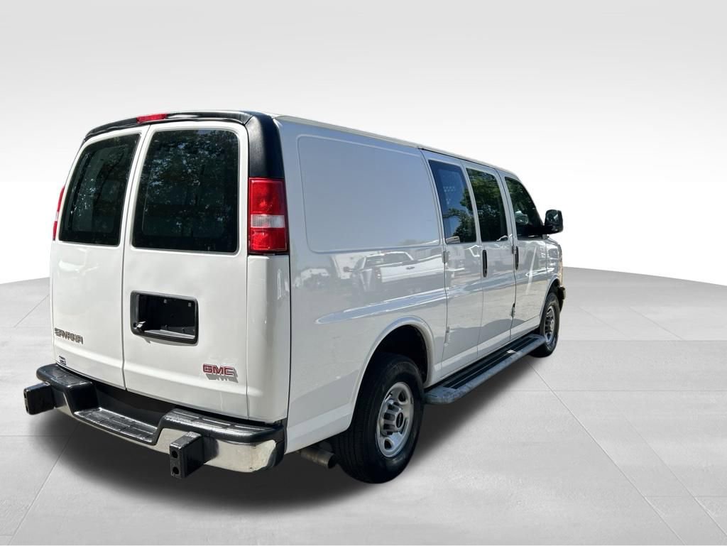 Used 2024 GMC Savana 2500 w/ Driver Convenience Package RWD image 5