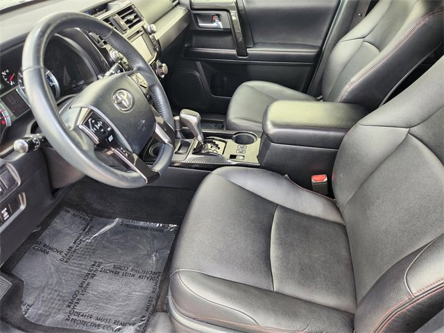 Used 2025 Chevrolet Traverse High Country FWD image 4