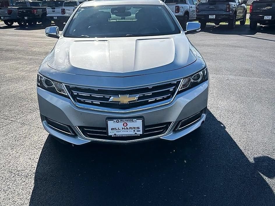 Used 2018 Chevrolet Impala Premier w/ Premier Confidence Package FWD image 2