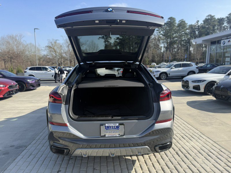 Certified 2024 BMW X6 xDrive40i w/ M Sport Professional Package image 17