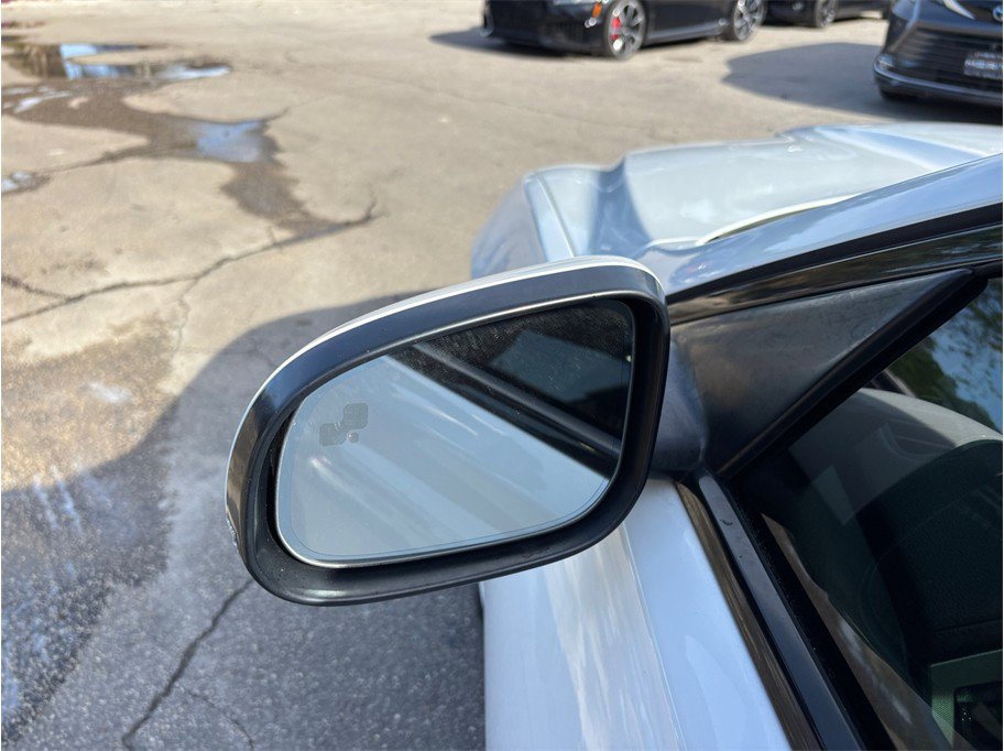 Used 2015 Jaguar XF Sport image 18