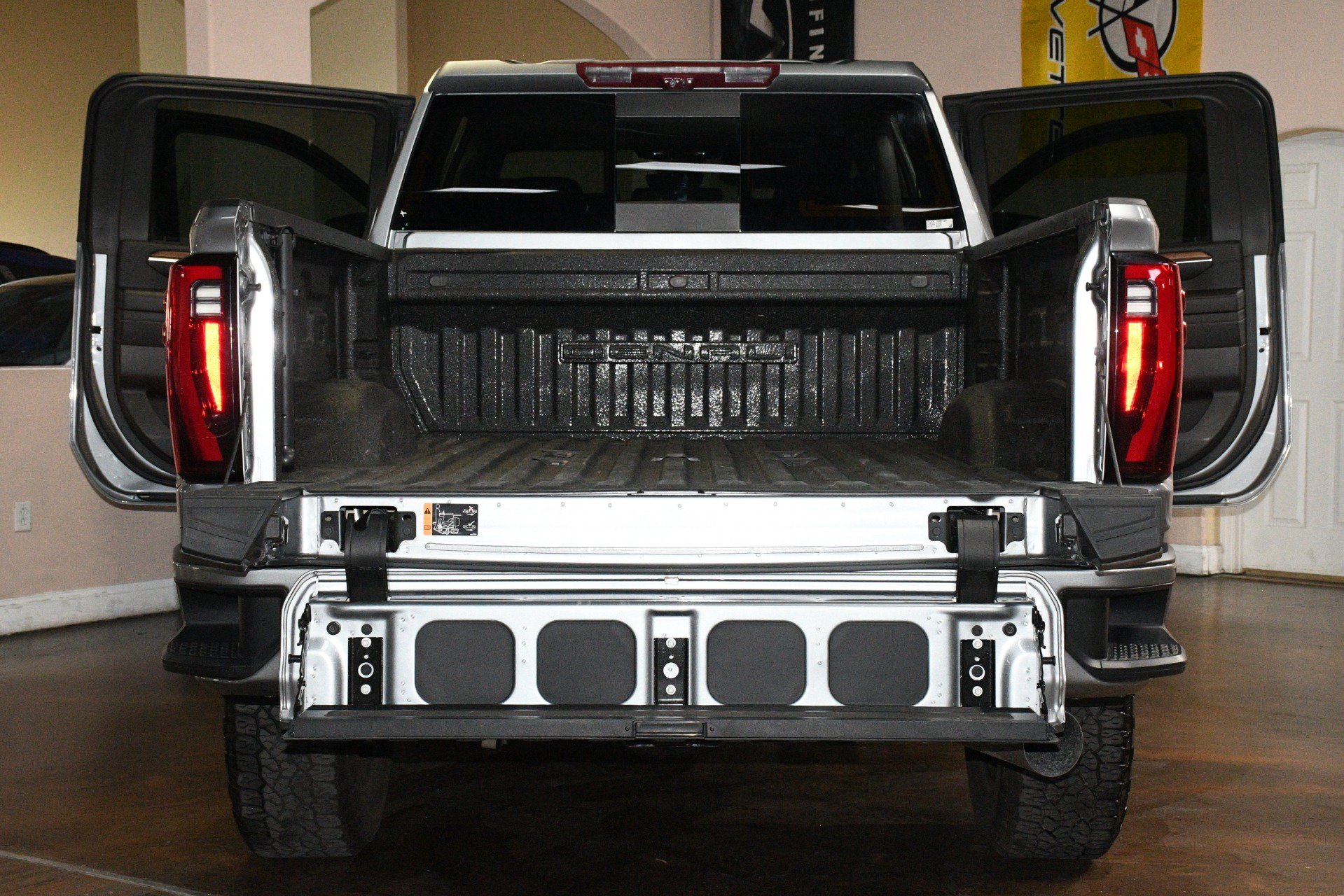 Used 2024 GMC Sierra 2500 Denali w/ Denali Reserve Package AWD/4WD image 88
