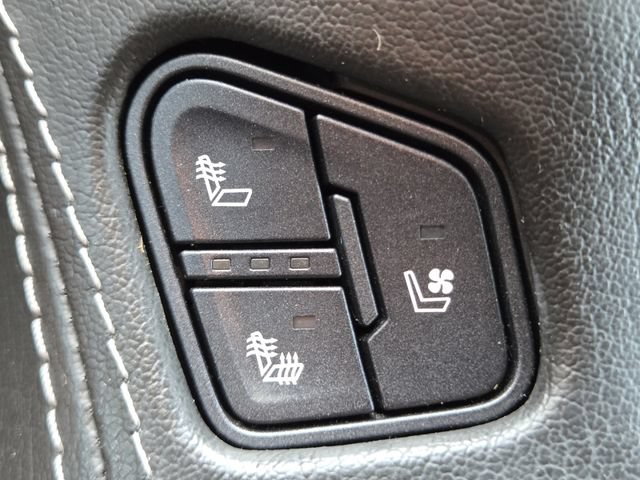 Used 2019 Chevrolet Suburban Premier AWD/4WD image 6