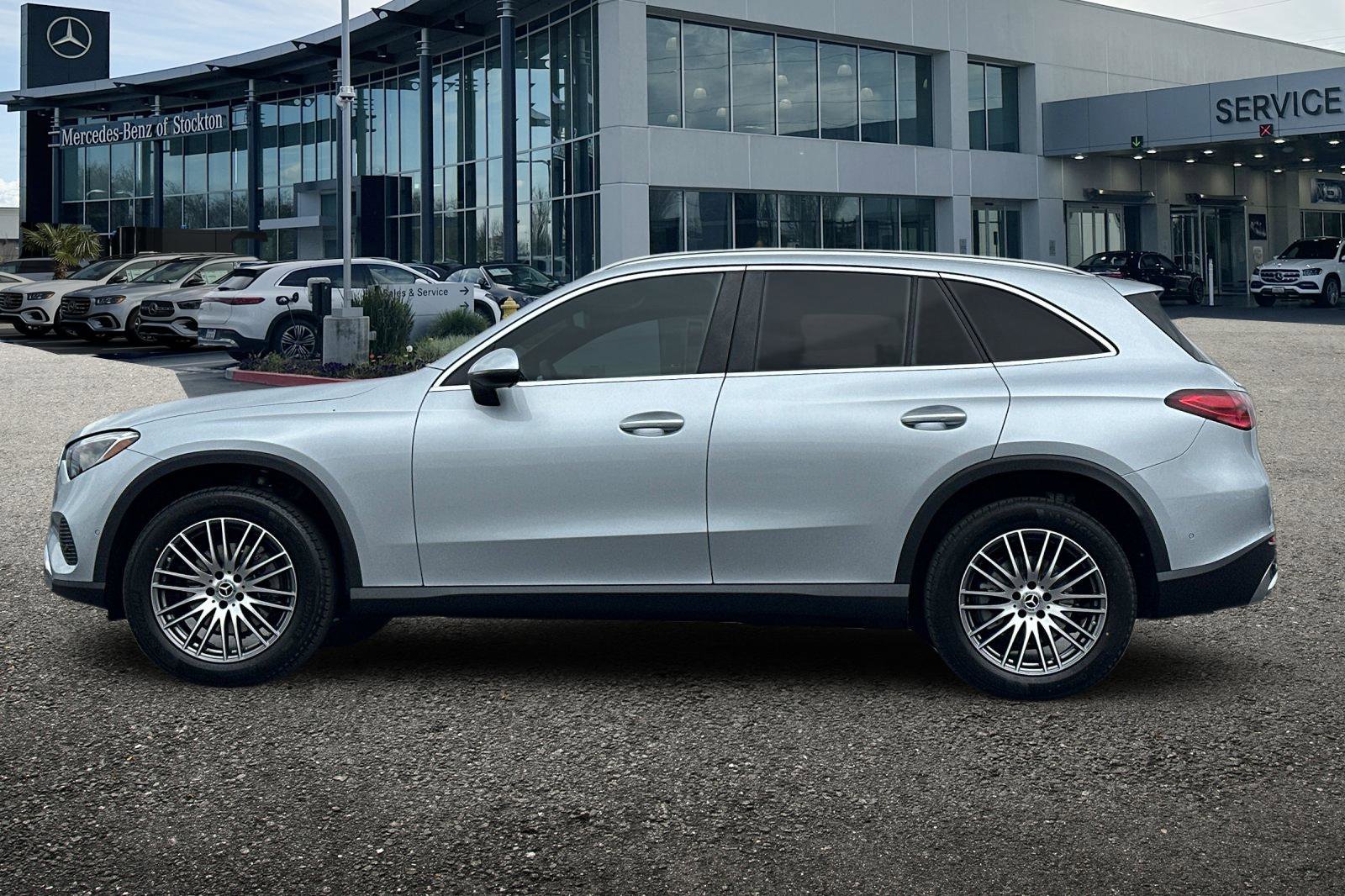 New 2026 Mercedes-Benz GLC 300 4MATIC image 7