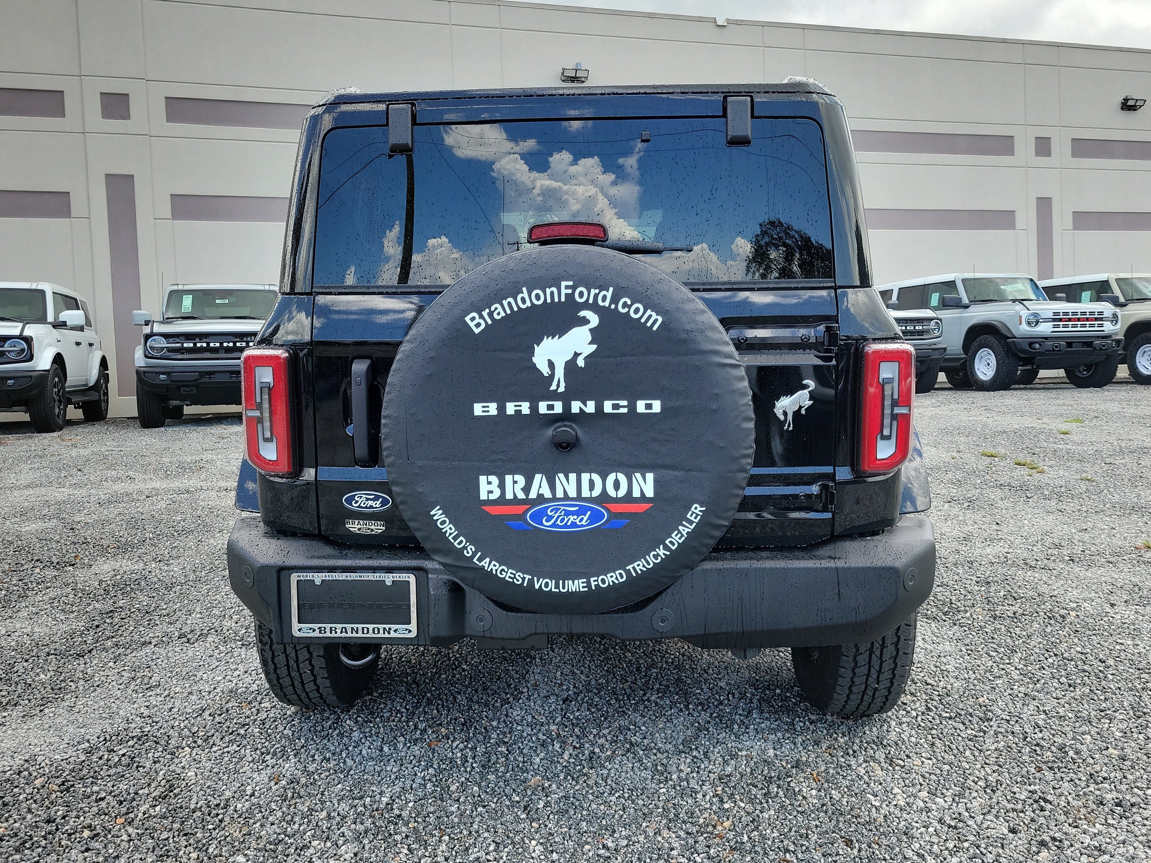 New 2026 Ford Bronco Outer Banks AWD/4WD image 9