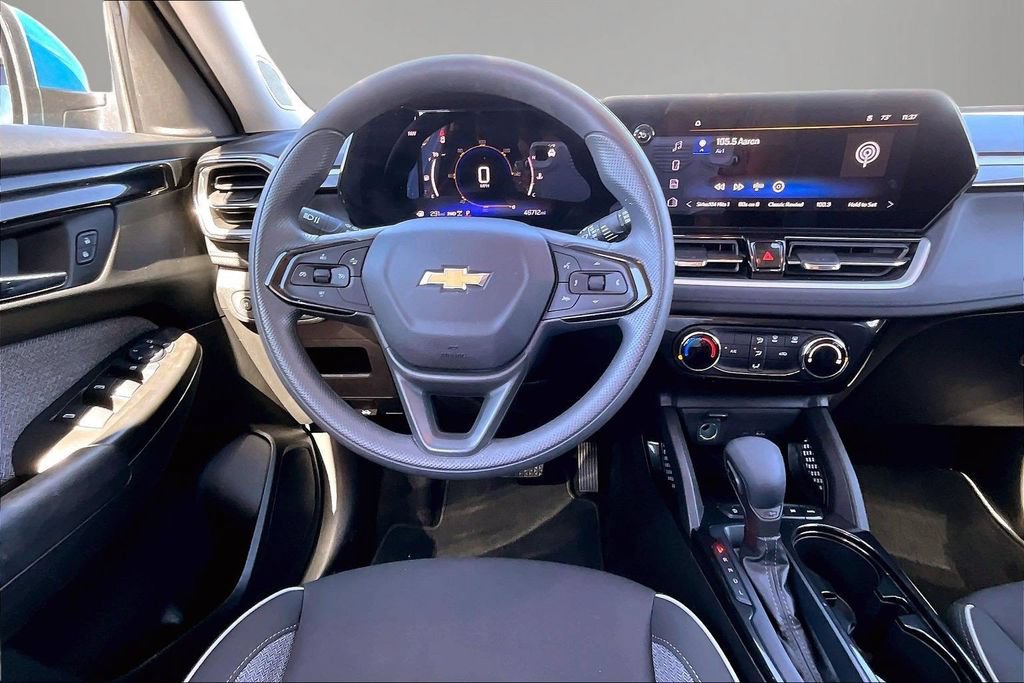 Used 2025 Chevrolet TrailBlazer LT AWD/4WD image 8