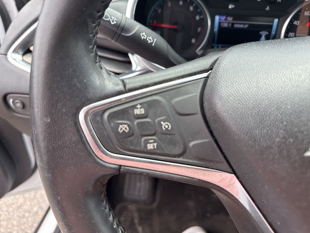 Used 2018 Chevrolet Malibu LT w/ Leather Package FWD image 12