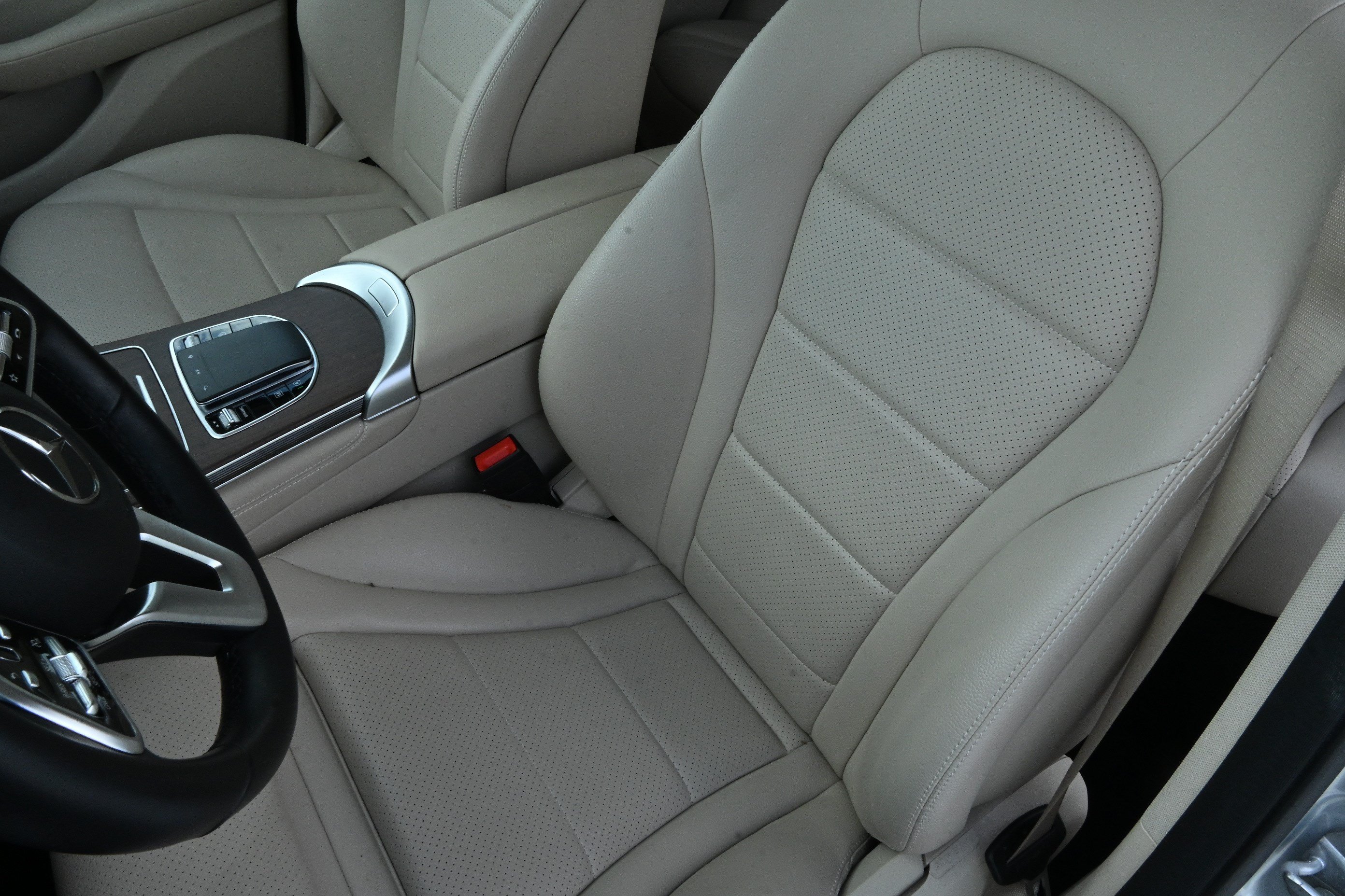 Used 2020 Mercedes-Benz GLC 300 image 12