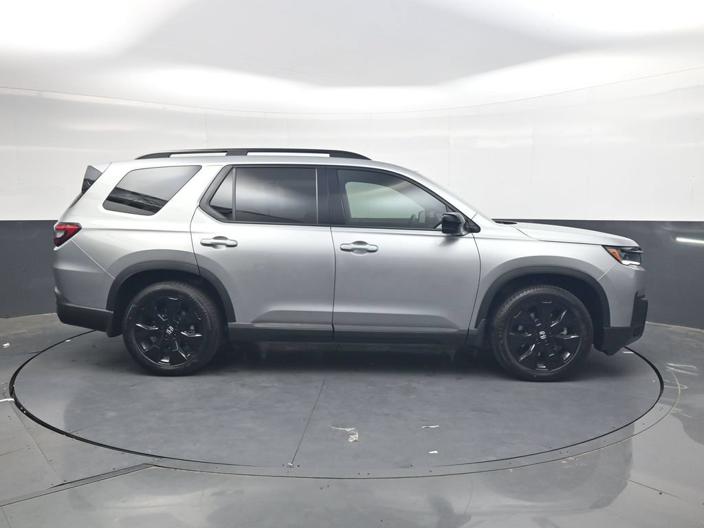 New 2026 Honda Pilot Black Edition image 3