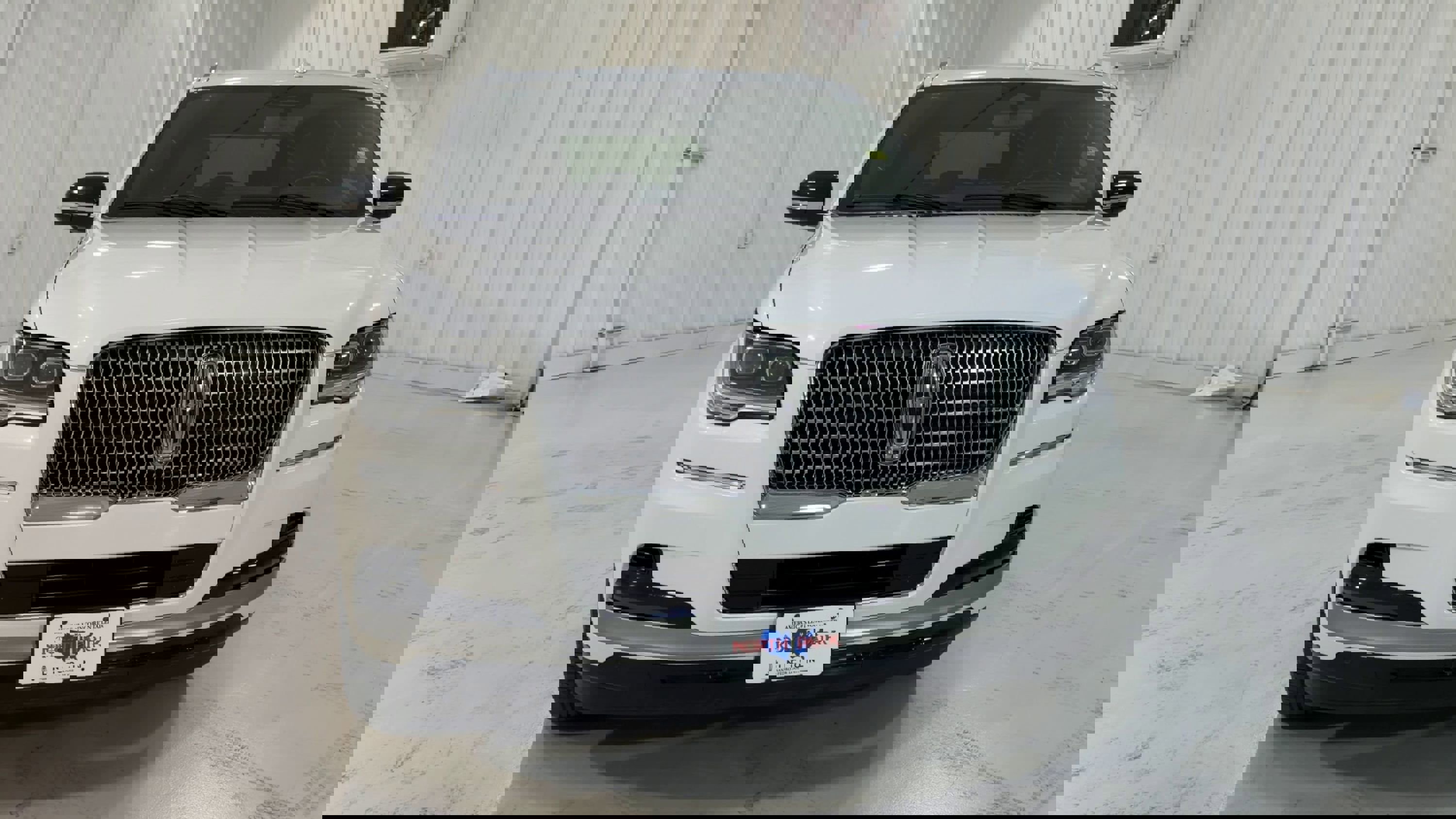 Used 2023 Lincoln Navigator Reserve image 4