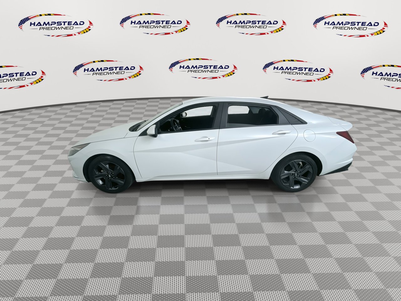Used 2023 Hyundai Elantra SEL w/ Convenience Package image 5