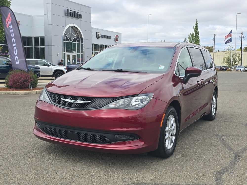 Used 2022 Chrysler Voyager LX
