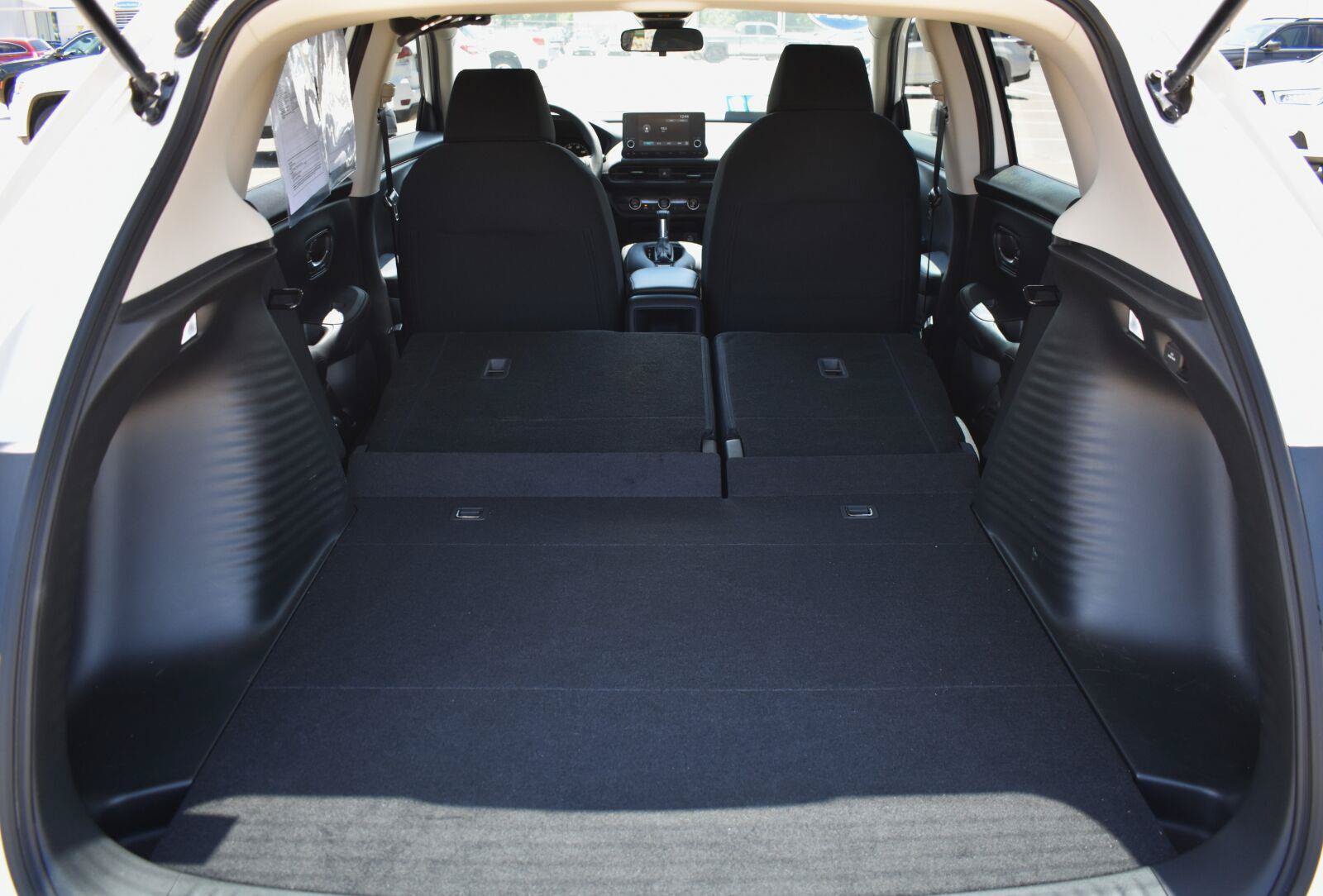 Used 2024 Honda HR-V LX image 13
