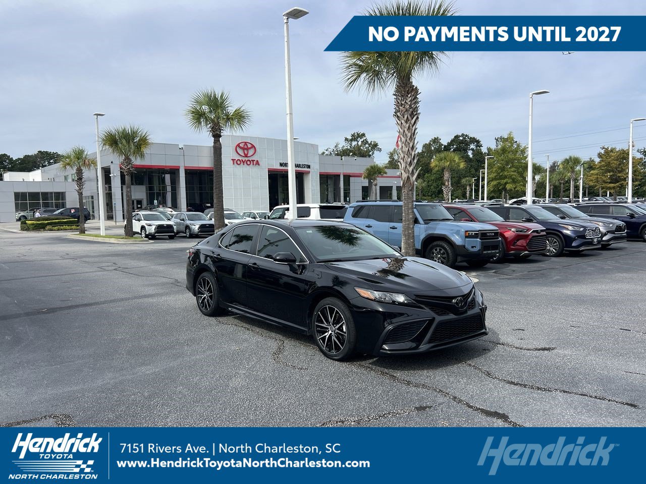 Used 2024 Toyota Camry SE FWD image 1