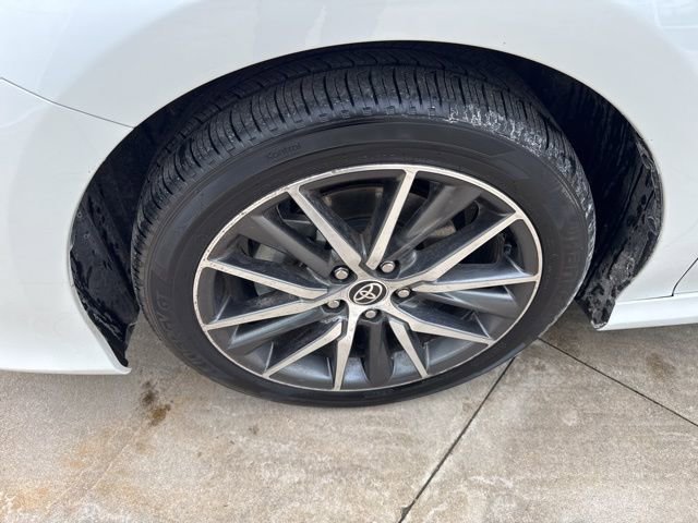 Used 2021 Toyota Camry XLE image 11