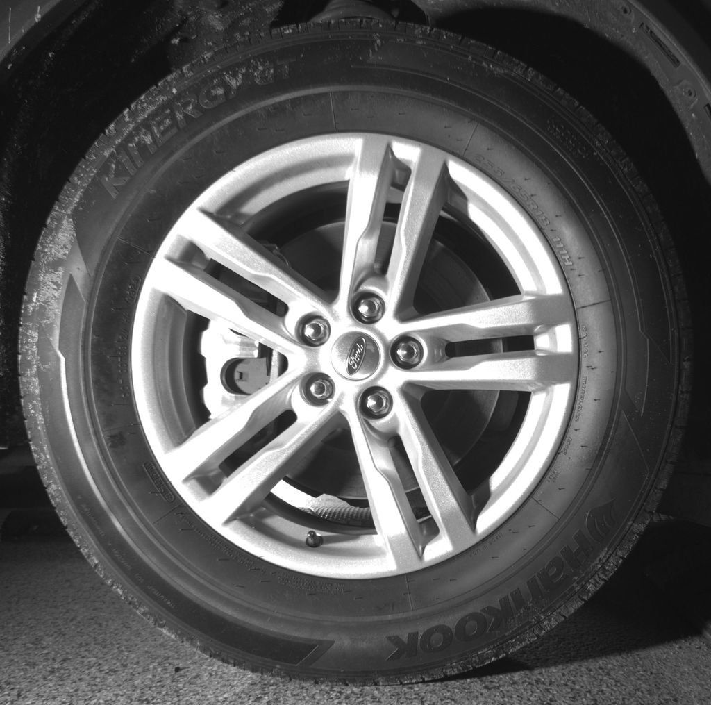 Used 2024 Ford Explorer XLT w/ Equipment Group 202A AWD/4WD image 12