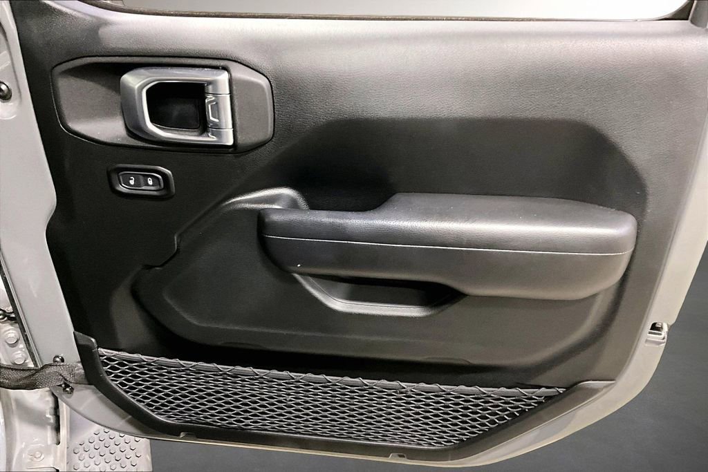 Used 2019 Jeep Wrangler Sport S image 28