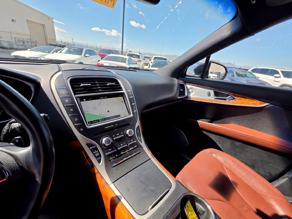 Used 2016 Lincoln MKX Reserve w/ Luxury Package FWD image 13
