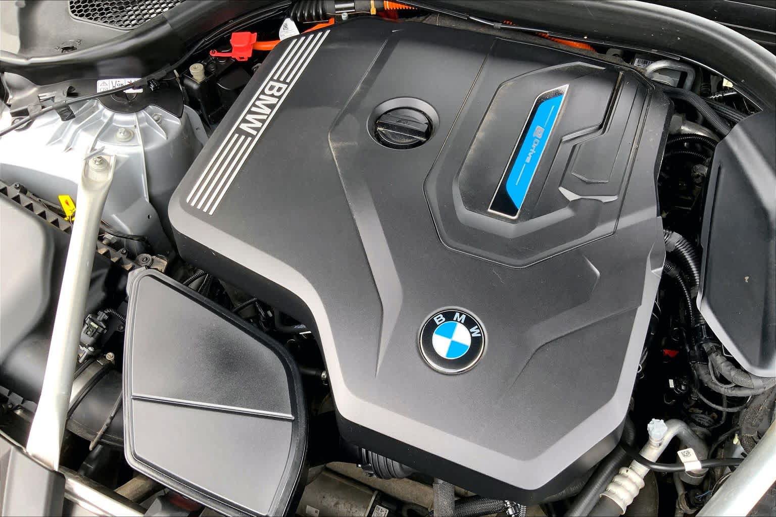 Used 2021 BMW 530e xDrive w/ Executive Package AWD/4WD image 33