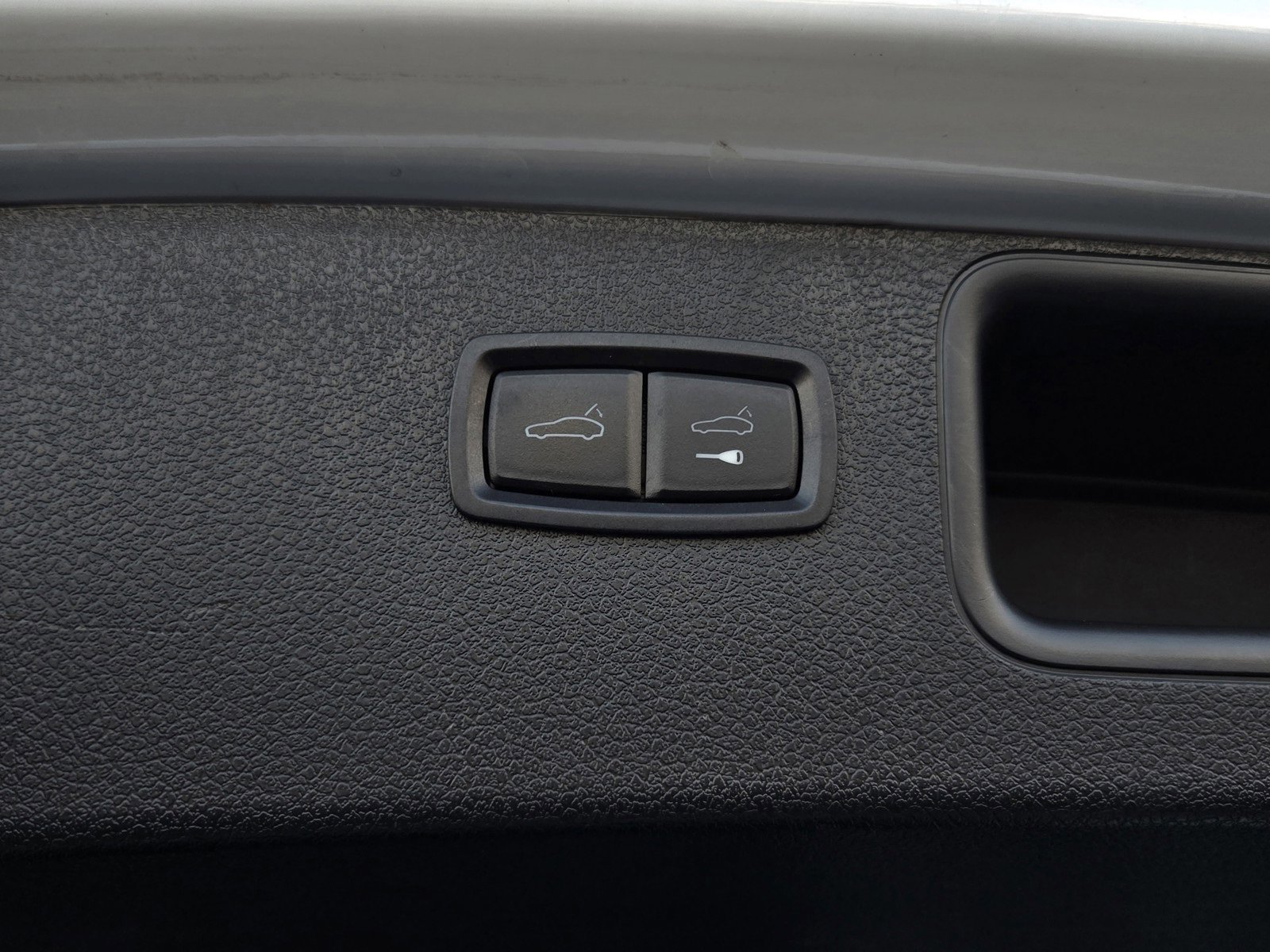 Used 2024 Porsche Macan image 28