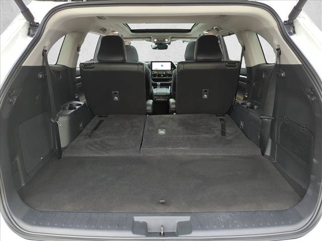 Certified 2024 Toyota Highlander Platinum FWD image 6