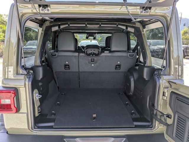 New 2026 Jeep Wrangler Unlimited Rubicon AWD/4WD image 12