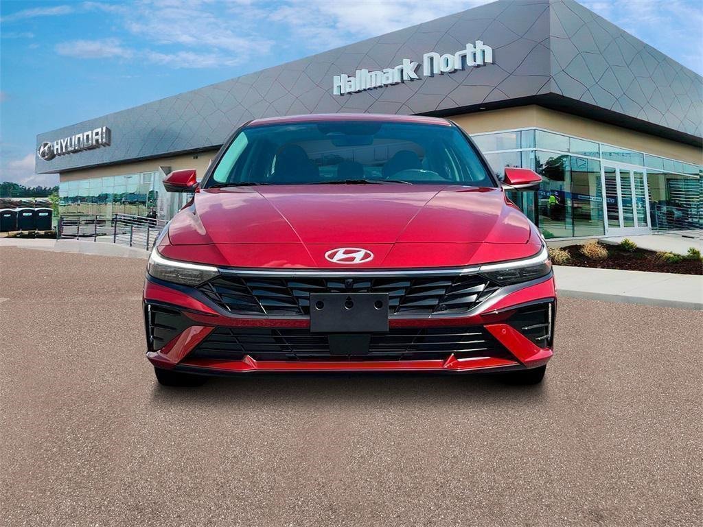 New 2025 Hyundai Elantra Limited image 12