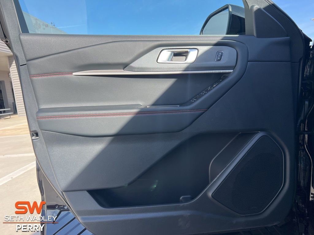 New 2026 Ford Explorer ST-Line w/ ST-Line Street Pack image 18