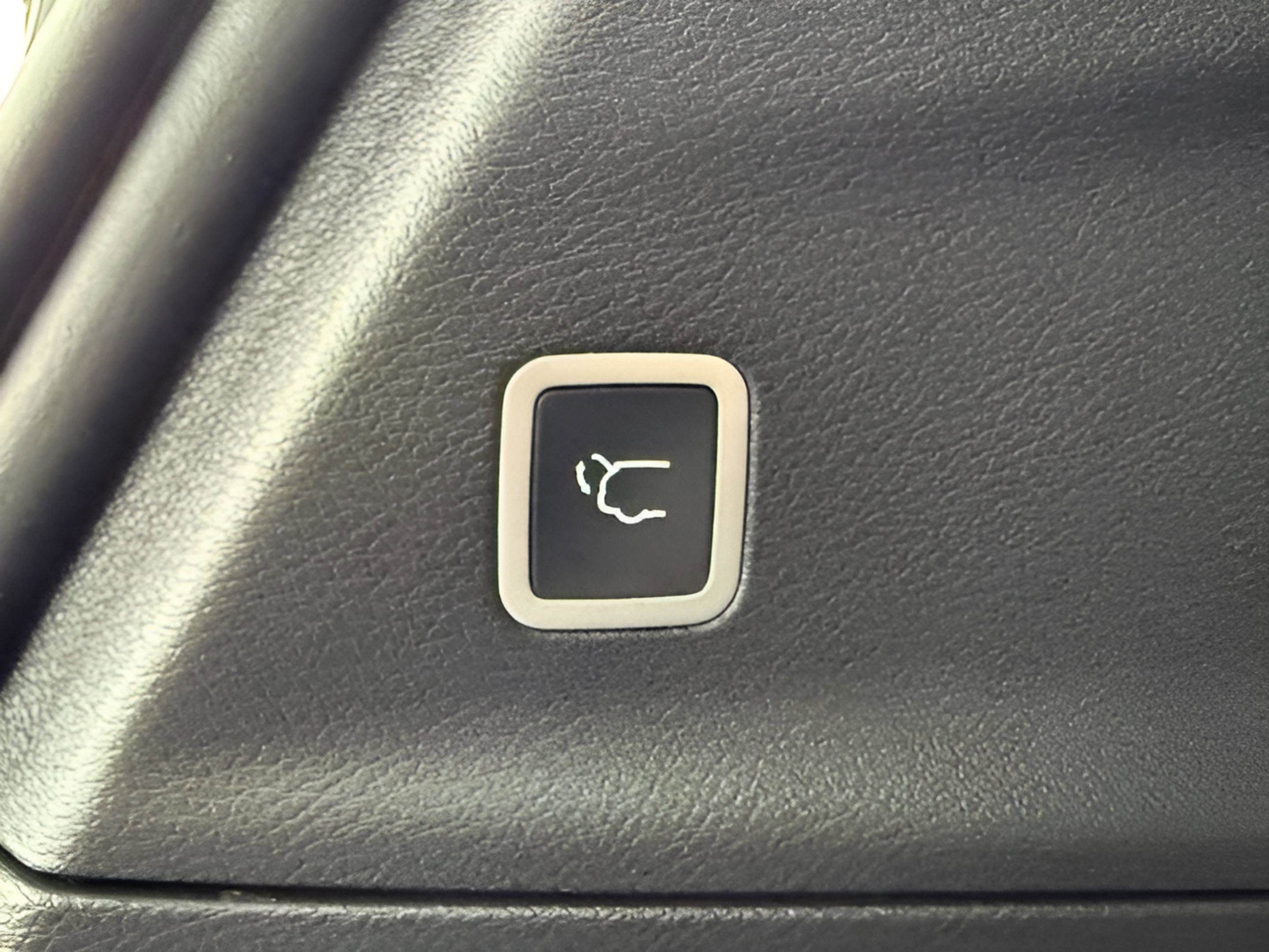 New 2026 Chrysler Pacifica Limited w/ S Appearance Package image 9