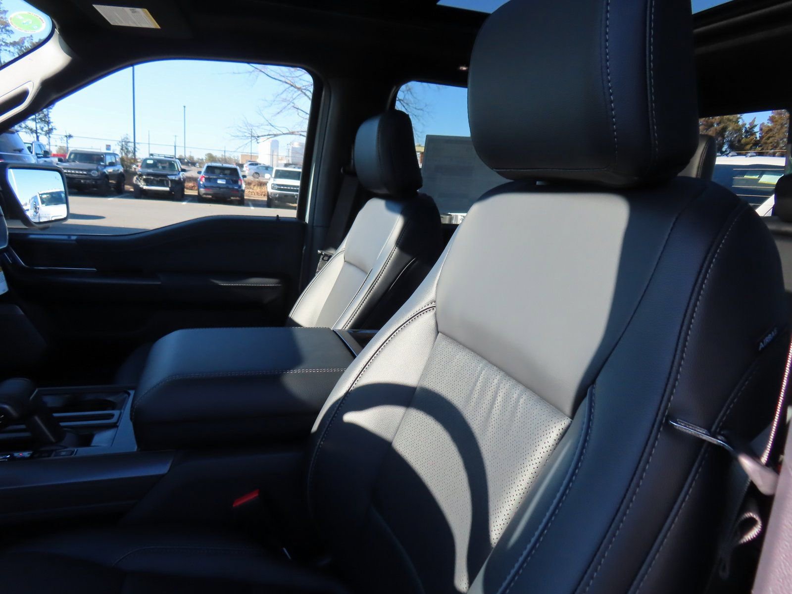 New 2026 Ford F150 Lariat w/ Equipment Group 501A Mid image 19