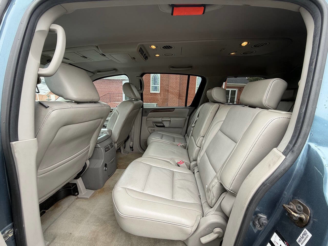 Used 2010 Nissan Armada Titanium RWD image 13