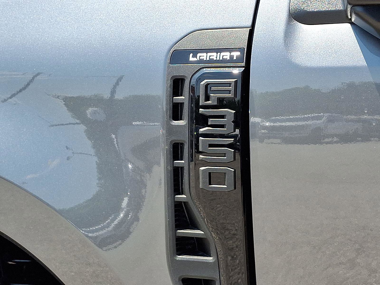 New 2025 Ford F350 Lariat w/ Lariat Ultimate Package image 13